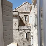 Teuta Gostinjska kuća Trogir