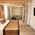 Teuta Gostinjska kuća Trogir