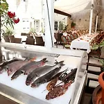 Teuta Gostinjska kuća 3*