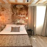 Teuta Πανσιόν