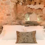 Teuta 3* Τρογκίρ