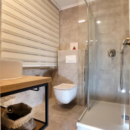 Casa de hóspedes Teuta 3*