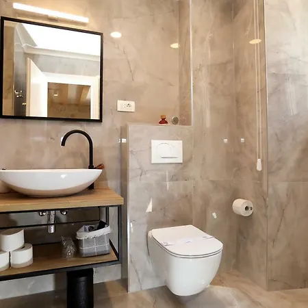 Teuta 3* Τρογκίρ