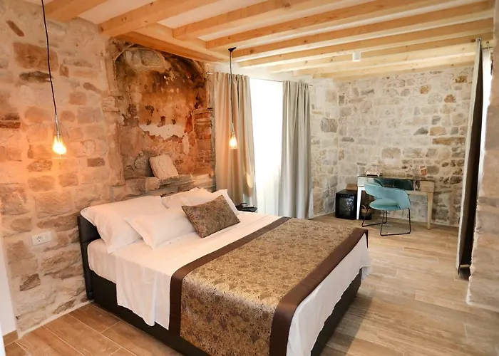 Teuta Pensionat Trogir